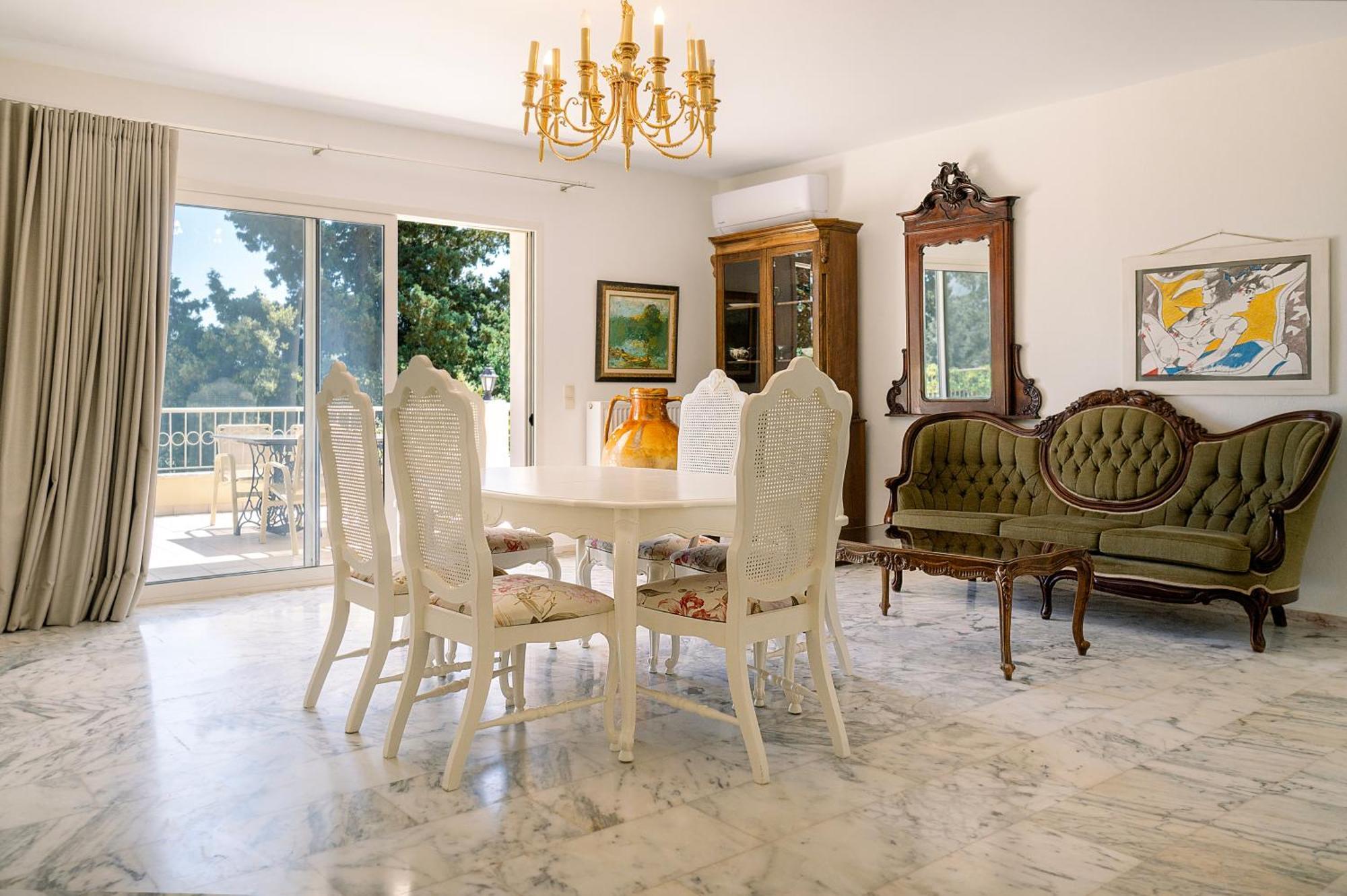 Villa Fioraki